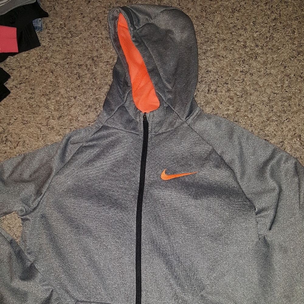 Boys Nike Dri-fit hoodie